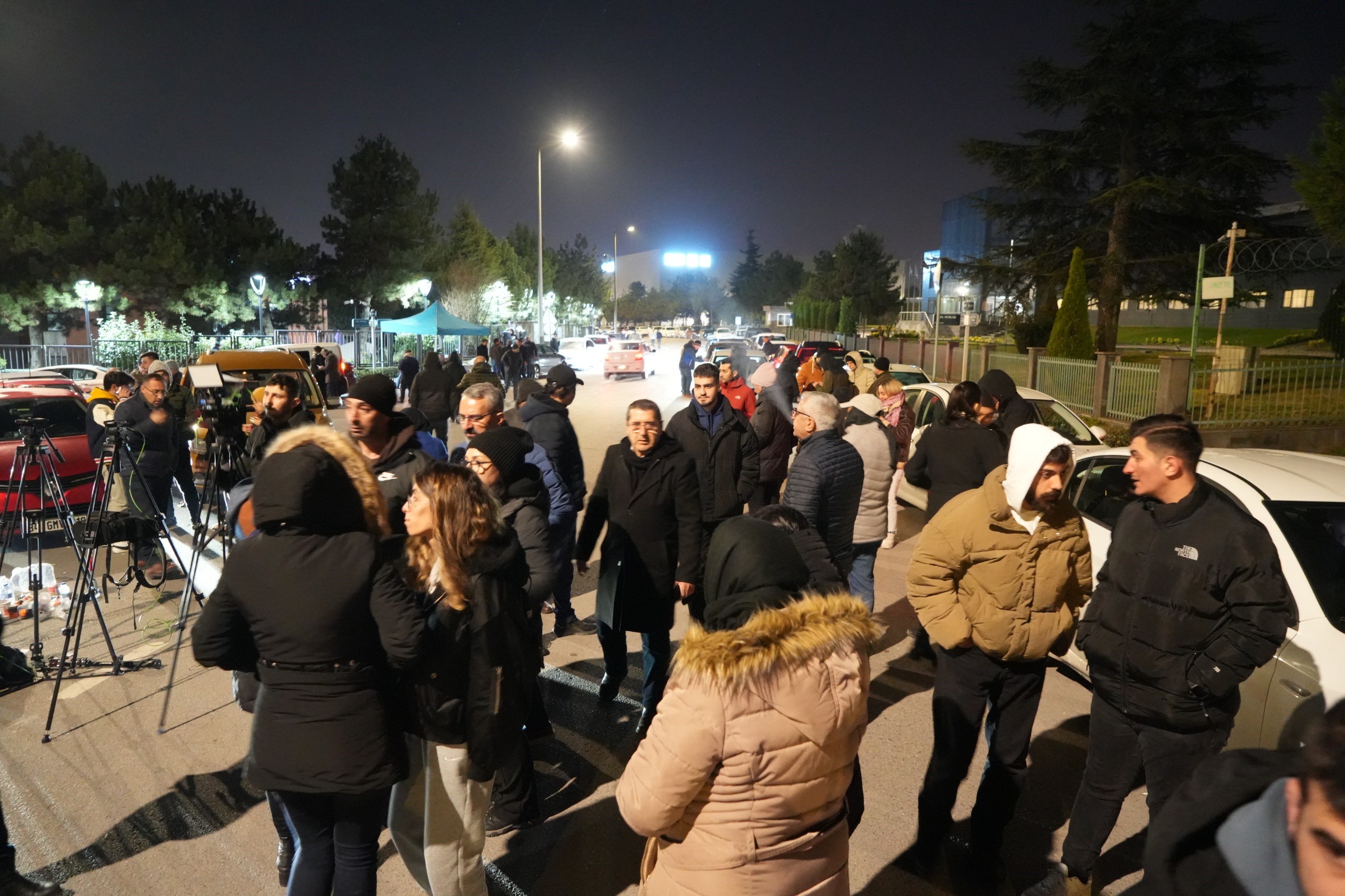 Rehine işçiler 9 saat boyunca neler yaşadı! İşte detaylar... - Resim : 4