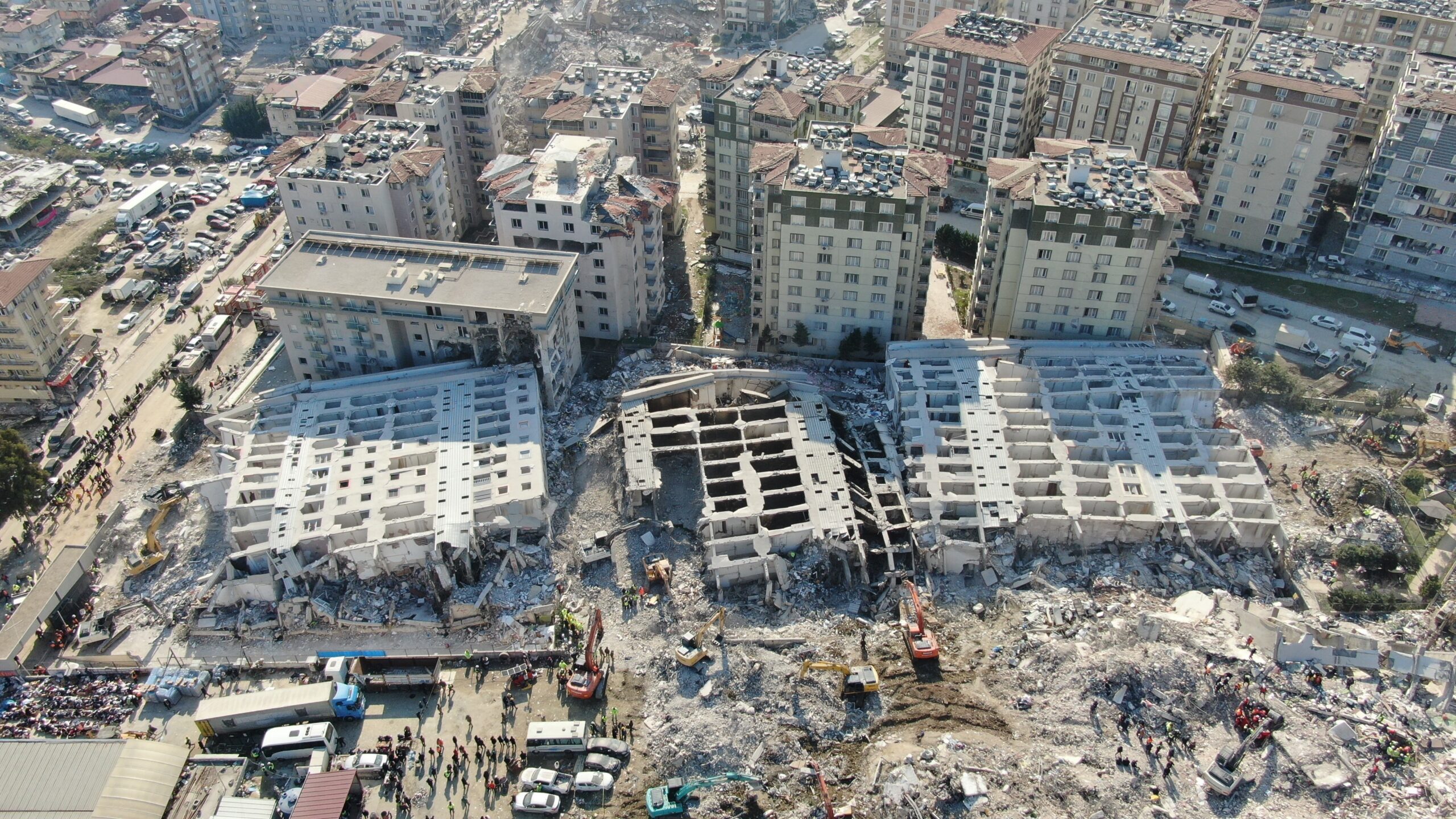 Rönesans Rezidans’ından zor kurtulan depremzede yaşadıklarını anlattı - Resim : 2