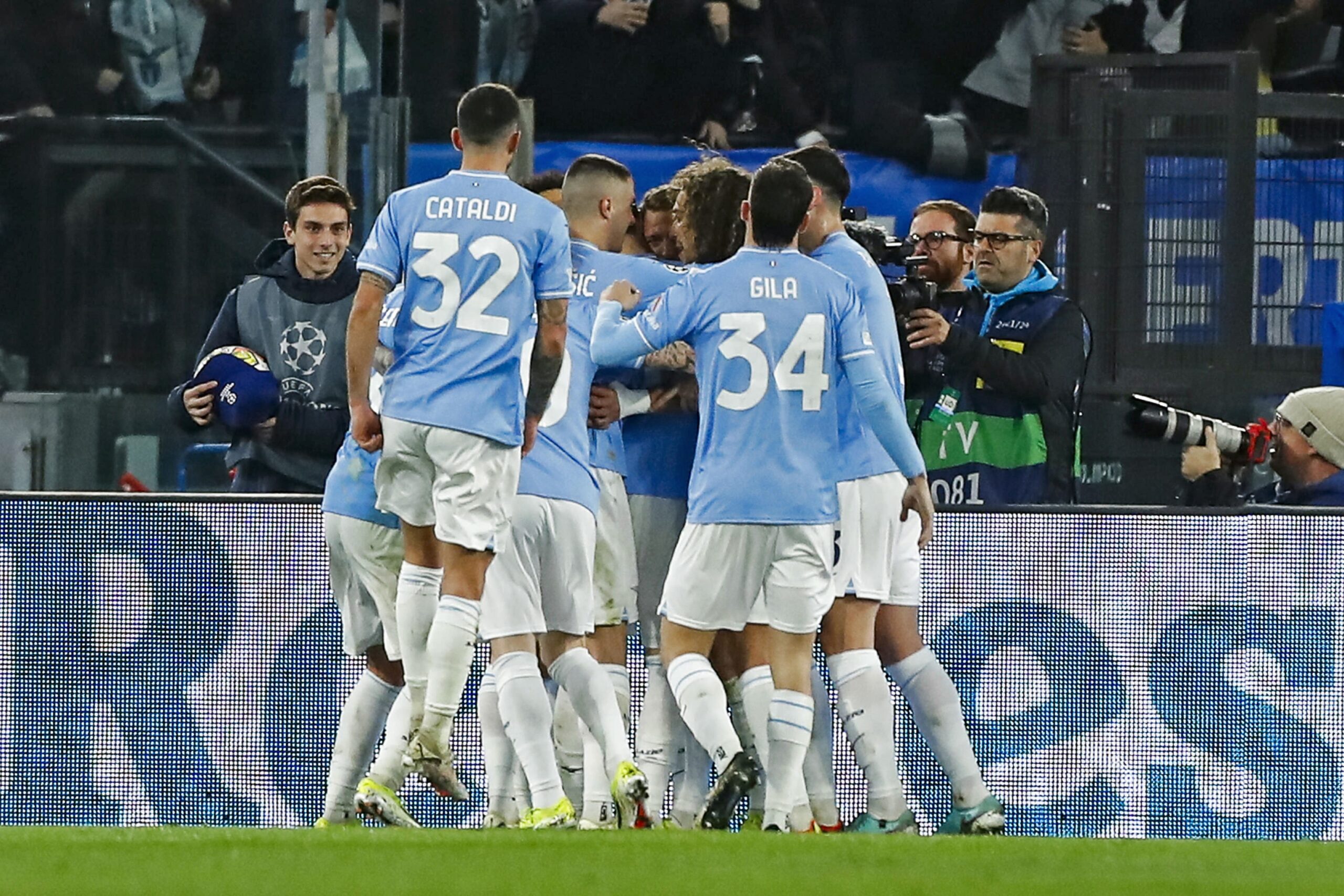 UEFA Şampiyonlar Ligi: Lazio: 1 - Bayern Münih: 0 - Resim : 1