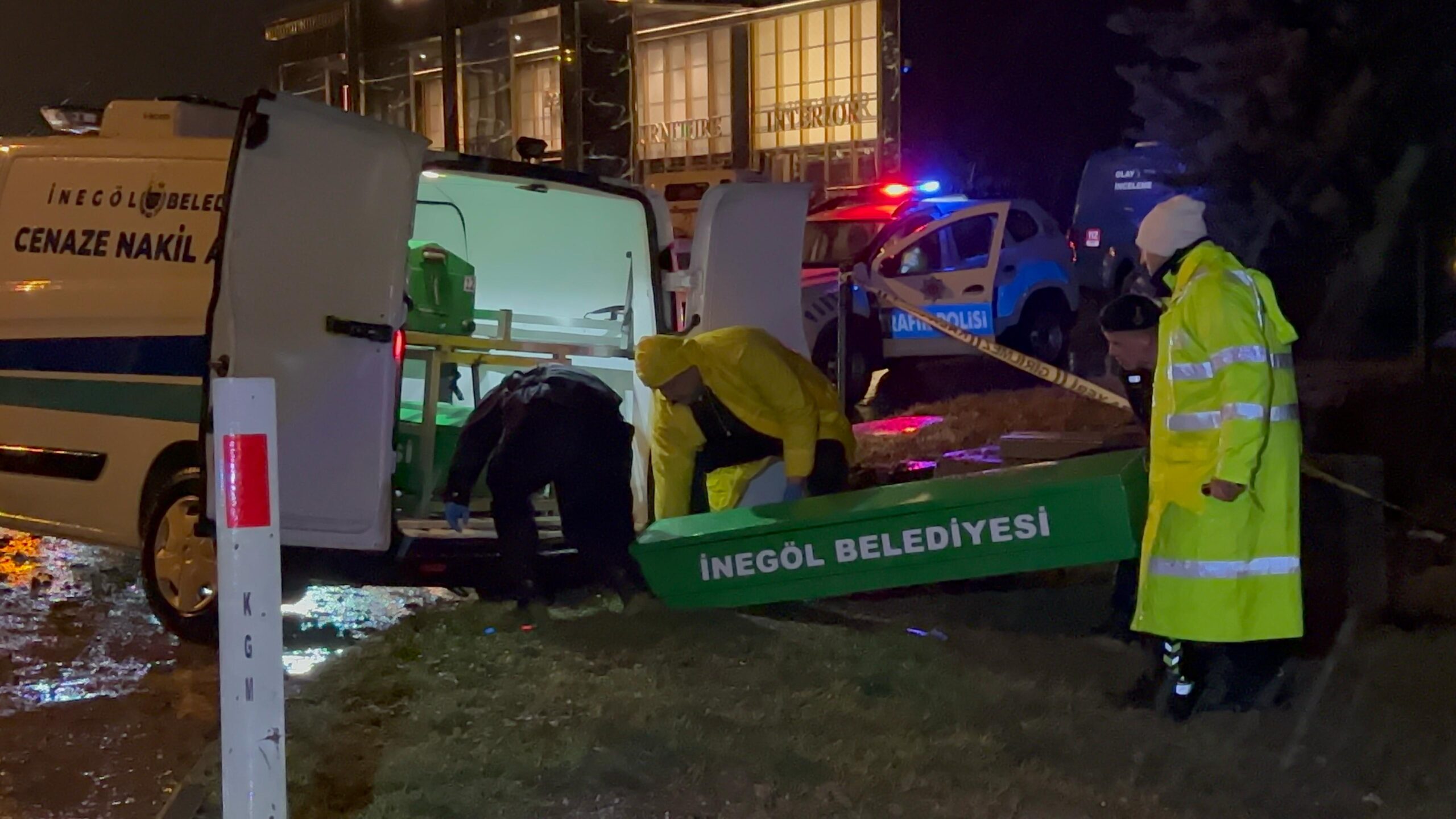 Sevgililer Günü yemeğinden dönerken kaza yaptılar! 2 kişi öldü - Resim : 1