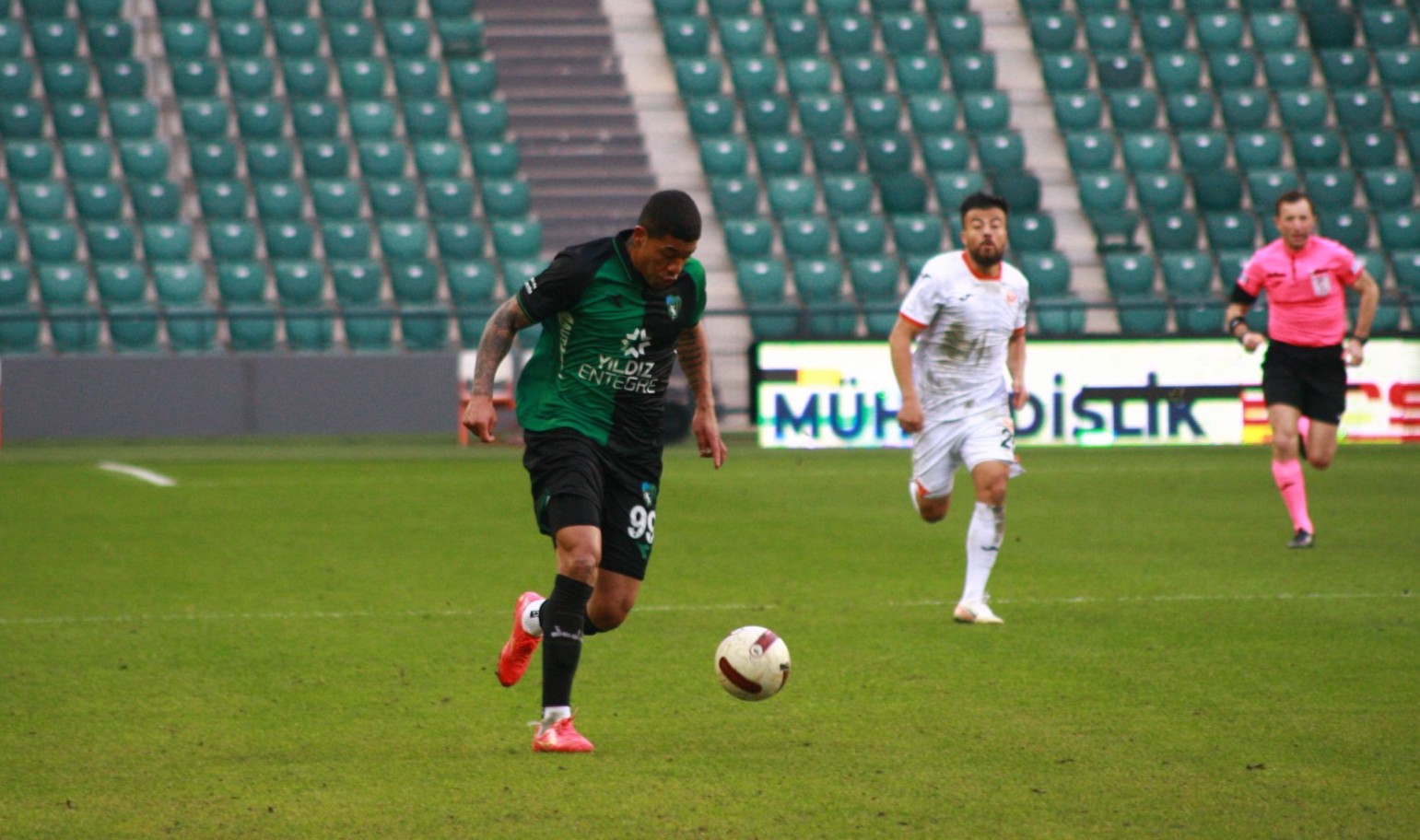 Kocaelispor – Adanaspor: 1-0 “Bülent Badiş – Foto Galeri” - Resim : 31