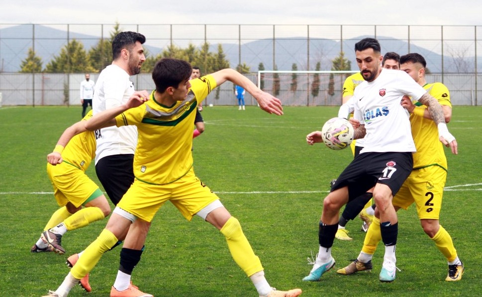 Gölcükspor - Uzunköprüspor: 0-0 "BAL Maçı - Foto Galeri Bülent Badiş" - Resim : 10