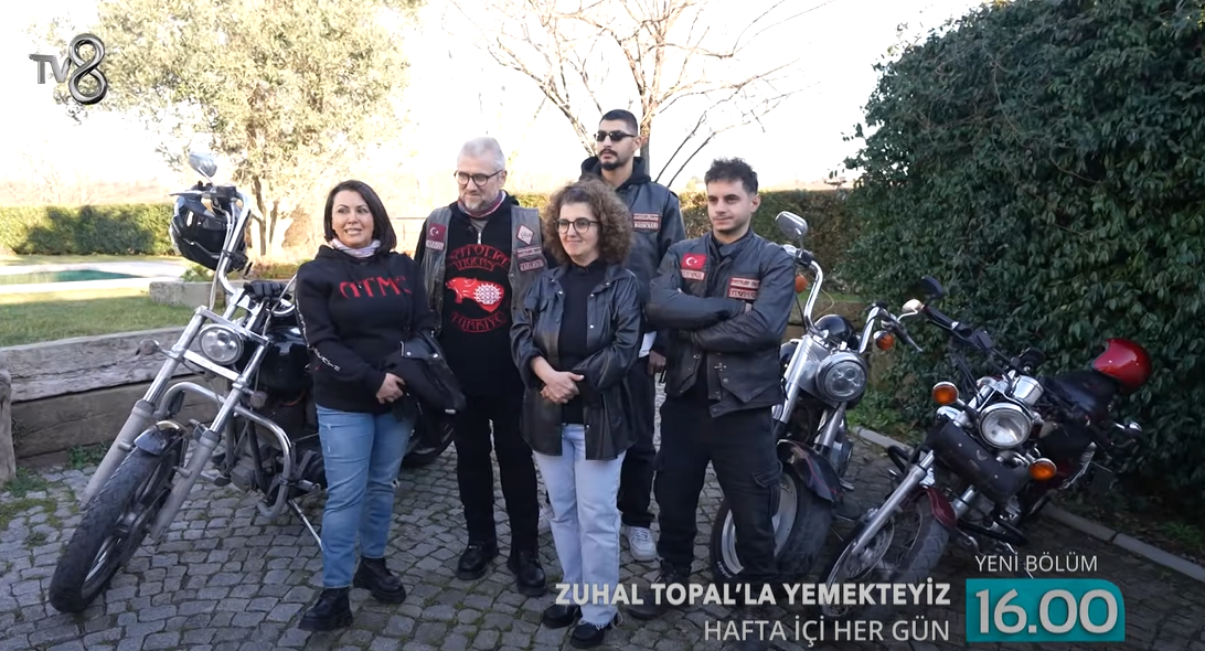 Yemekteyiz Menekşe Kimdir? Zuhal Topal Yemekteyiz Meno Başkan Kaç Yaşında, Ne İş Yapıyor? Yemekteyiz Menekşe Aydın Hoca Instagram - Resim : 1