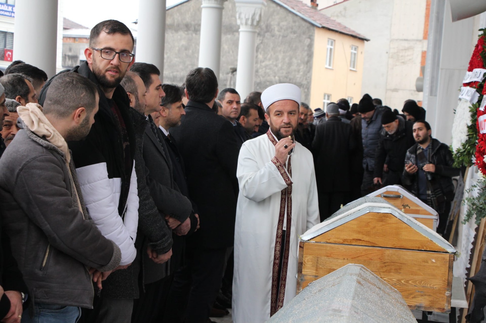 Dede ve torunu son yolculuğuna uğurlandı - Resim : 4