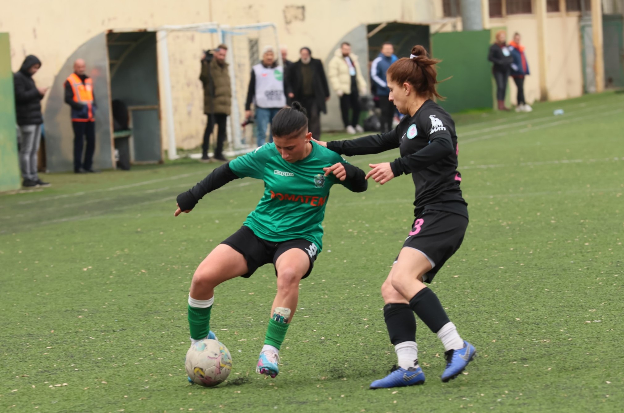 Bizim kızlar Play-Off’un kıyısında! - Resim : 5