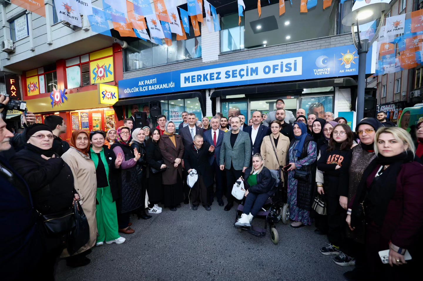 Miting gibi seçim ofisi açılışı - Resim : 5