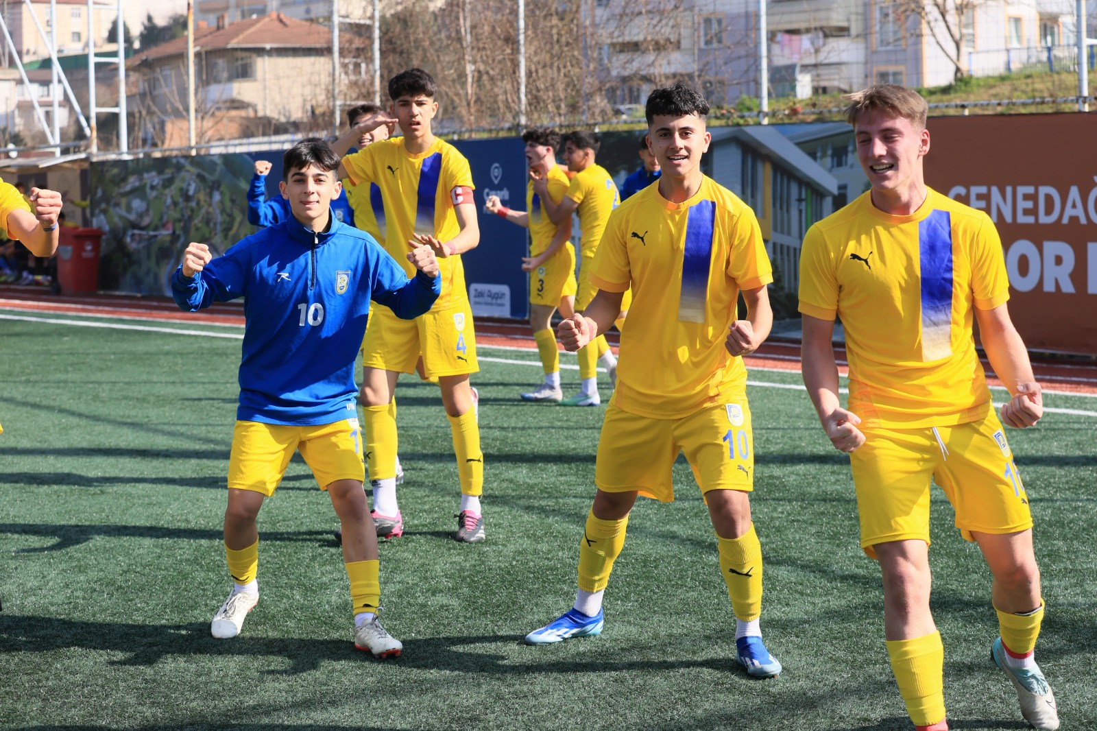 Belediye Derincespor U-16, Fenerbahçe’yi devirdi! “1-0” - Resim : 1