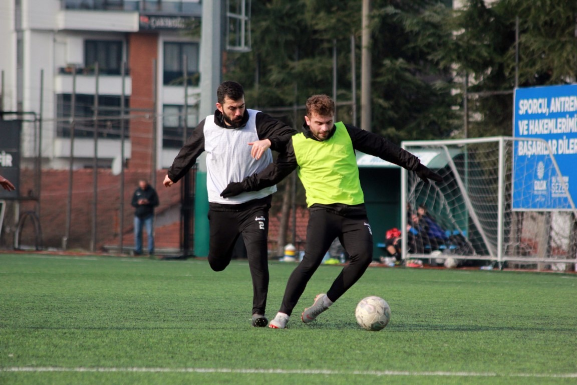 Gölcükspor’da derbi mesaisi tüm hızı ile devam ediyor