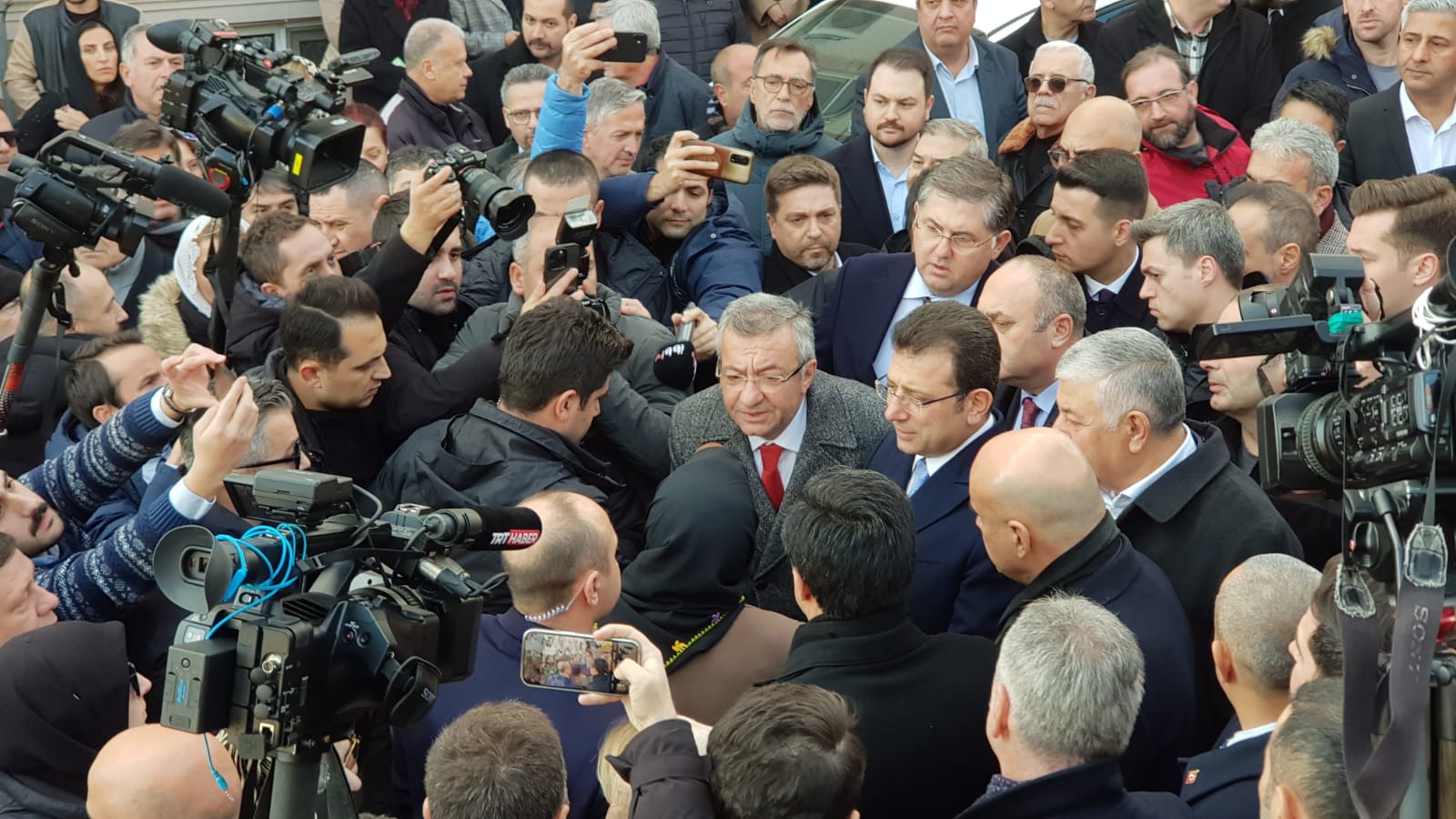 Akşener'in ablası son yolculuğuna uğurlandı - Resim : 3