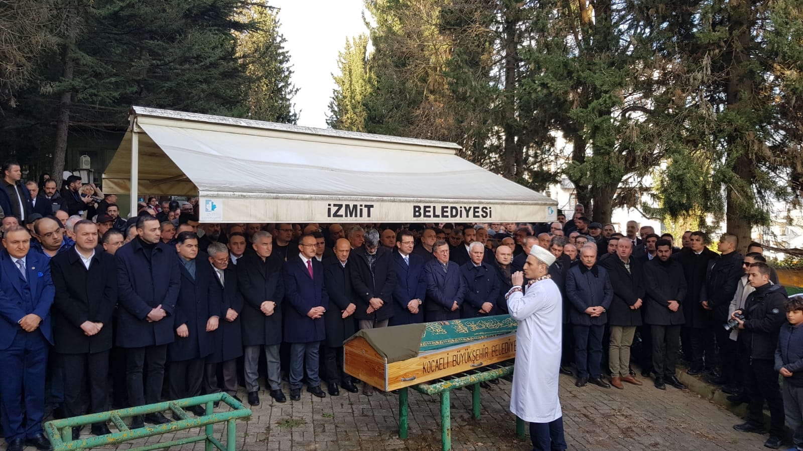 Akşener'in ablası son yolculuğuna uğurlandı - Resim : 2