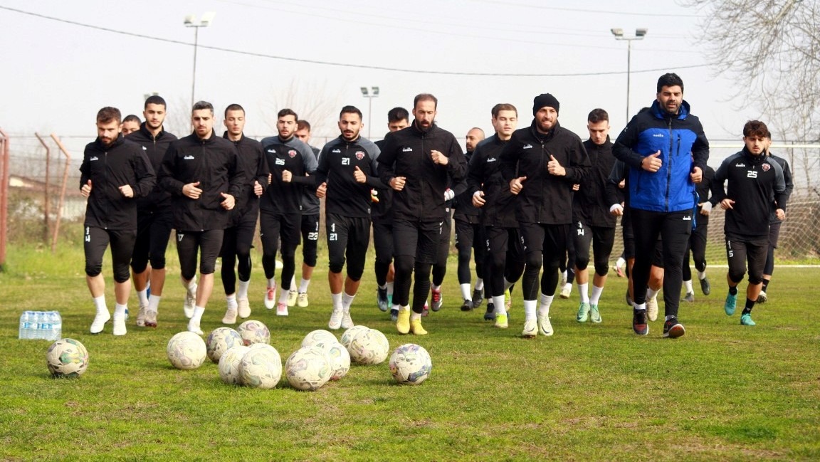 Gölcükspor, İFA’yı bekliyor - Resim : 3