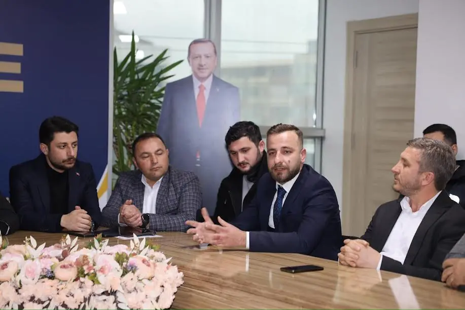 Eski gençlik kolları başkanı AK Parti'ye geçti - Resim : 2