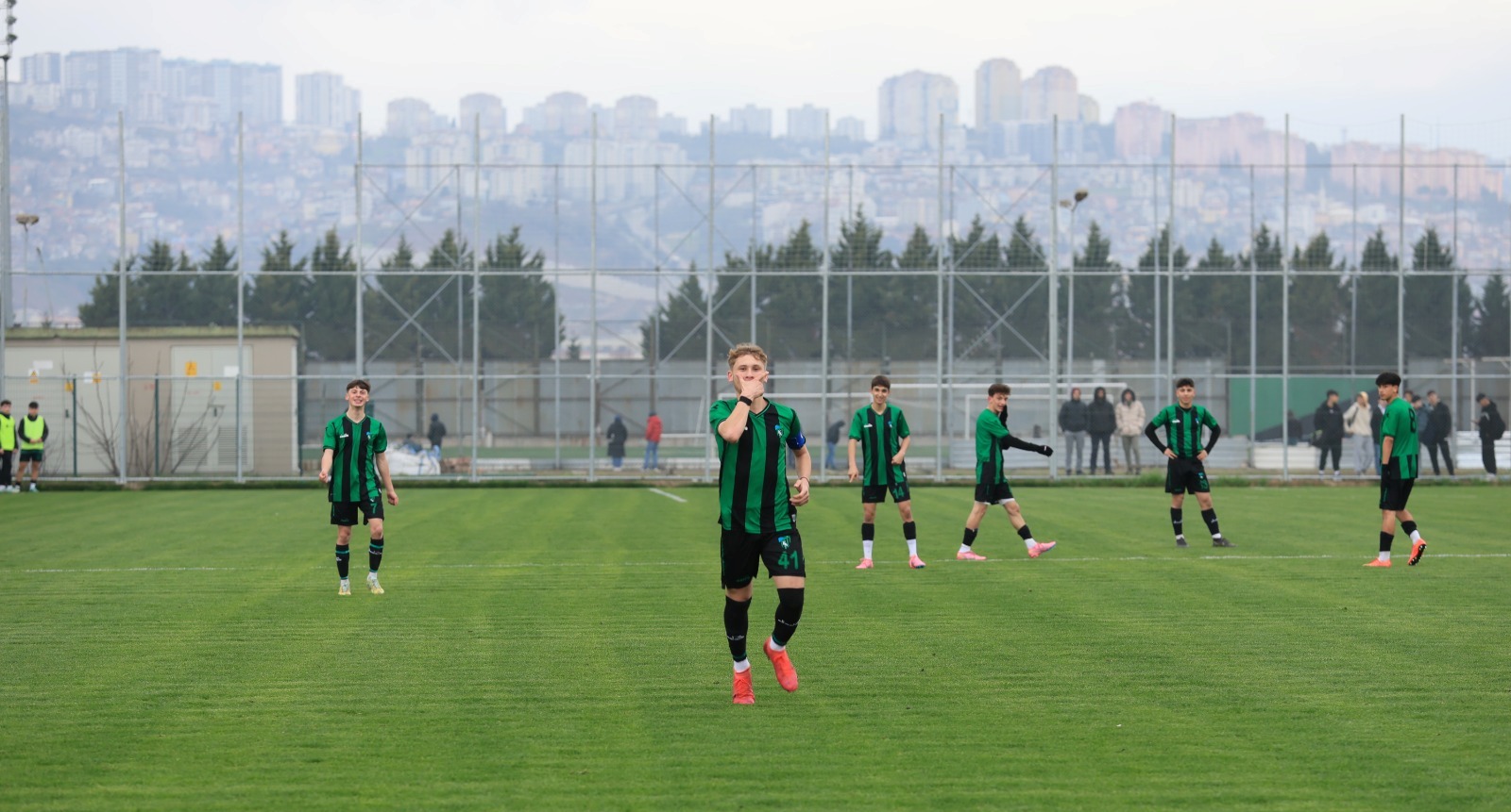 Kocaelispor U-17 parlıyor! “2-1” - Resim : 3