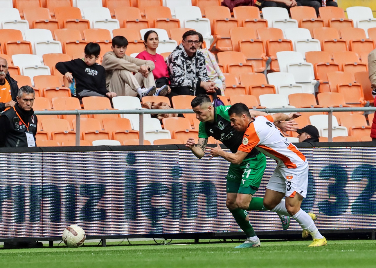 Sakarya, Adana’da takıldı! “0-0” - Resim : 1