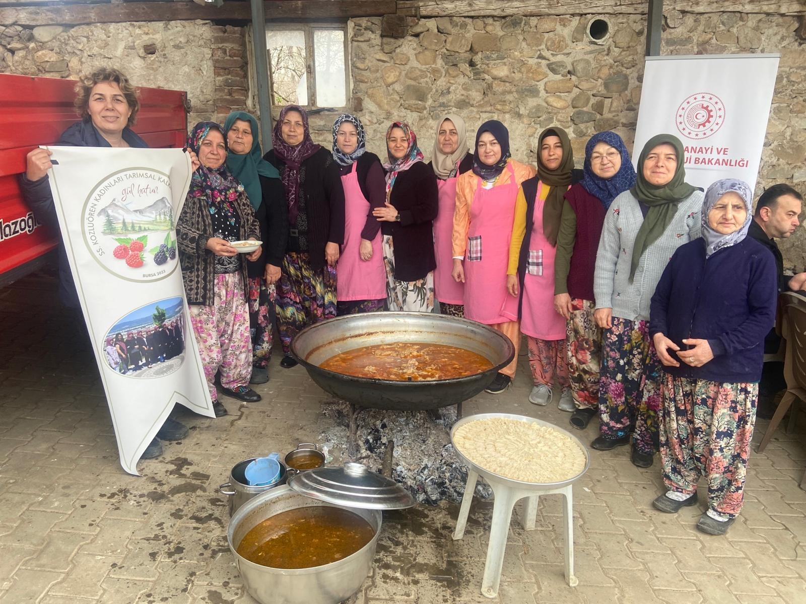 Bu köyde yıllardır ramazanın ilk günü aynı yemek yeniyor! - Resim : 2