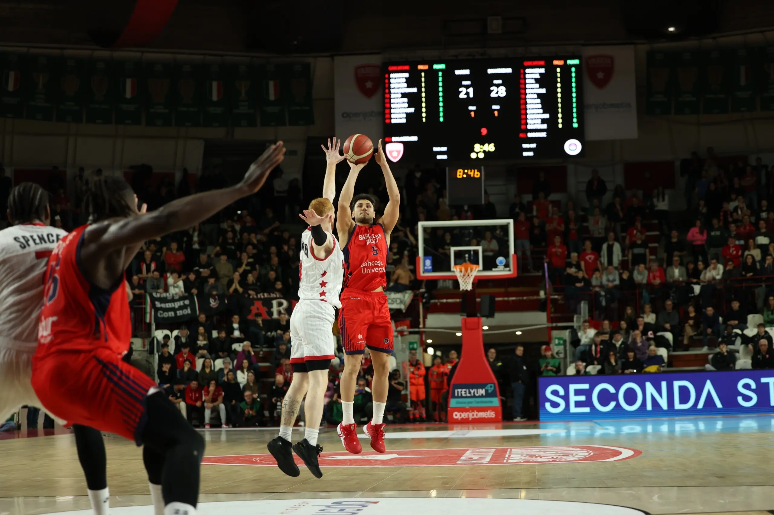 Pallacanestro Varese kıl payı maçı kazandı! - Resim : 3