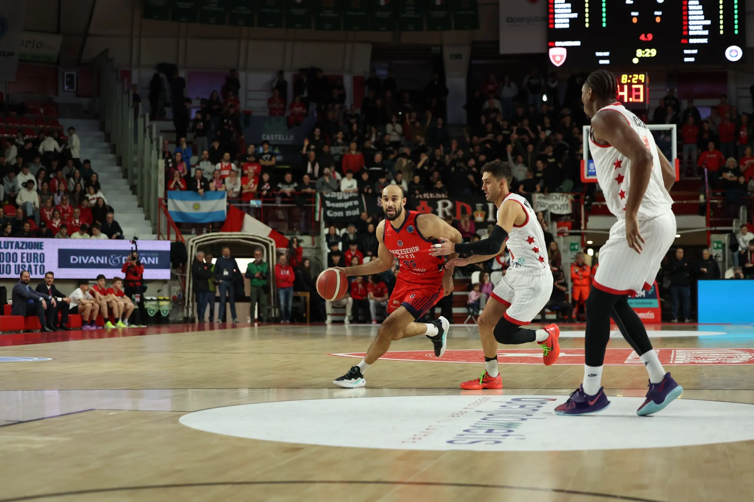 Pallacanestro Varese kıl payı maçı kazandı! - Resim : 2