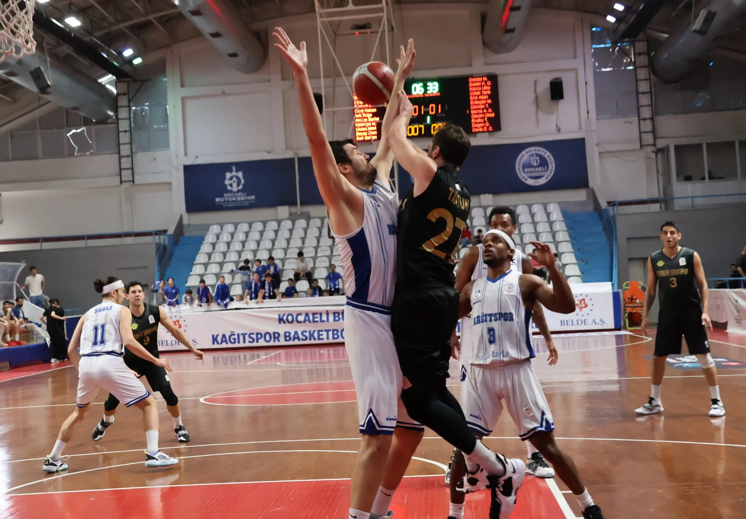 Kağıtspor serbest atış kurbanı! “82-85” - Resim : 6