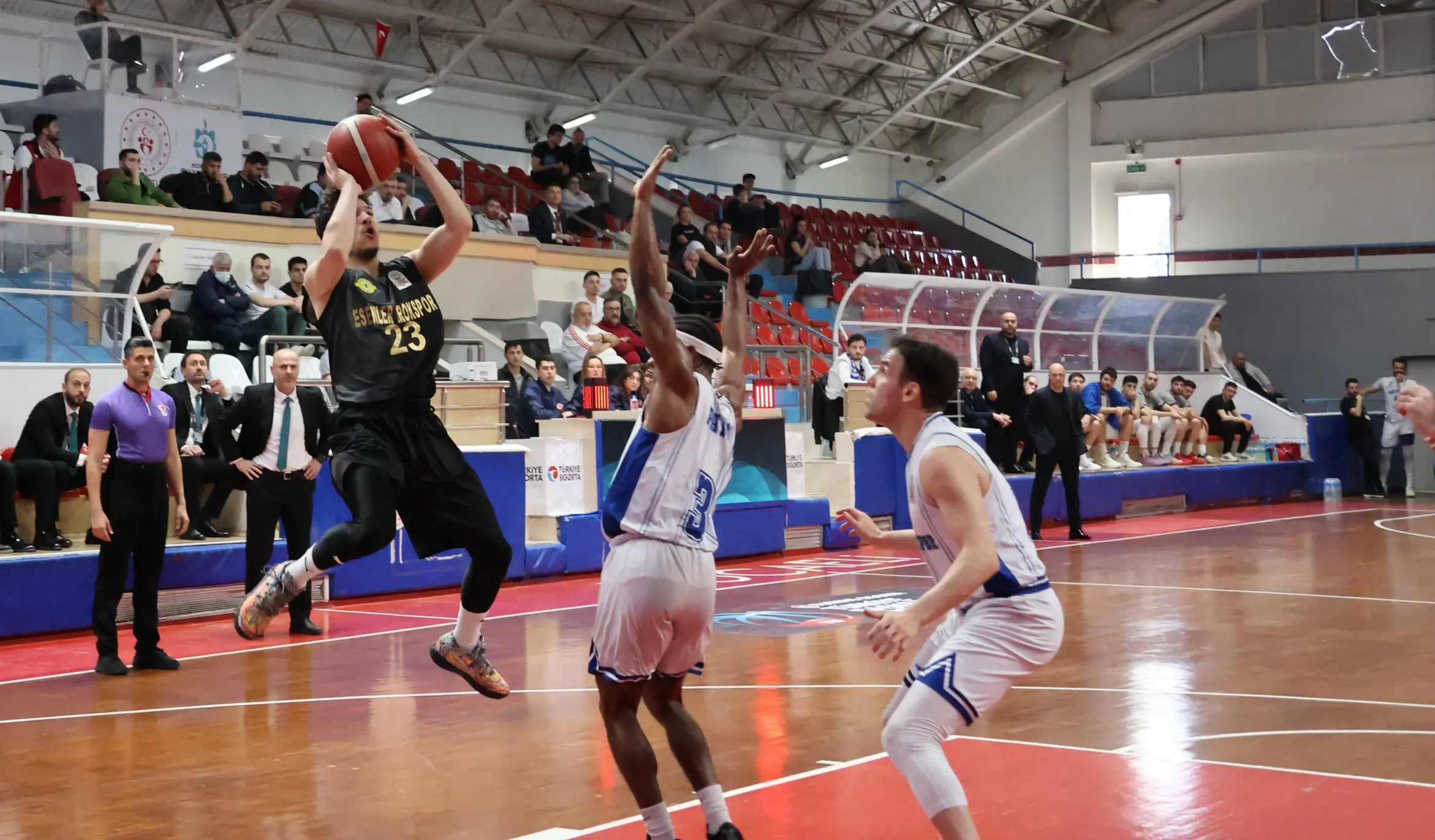 Kağıtspor serbest atış kurbanı! “82-85” - Resim : 1