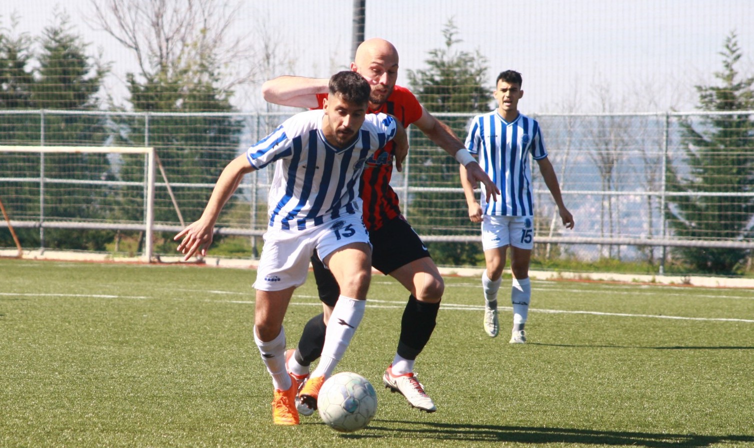 Yuvacıkspor - Gölcükspor: 1-3 "BAL maçı - Foto Galeri - Bülent Badiş" - Resim : 60