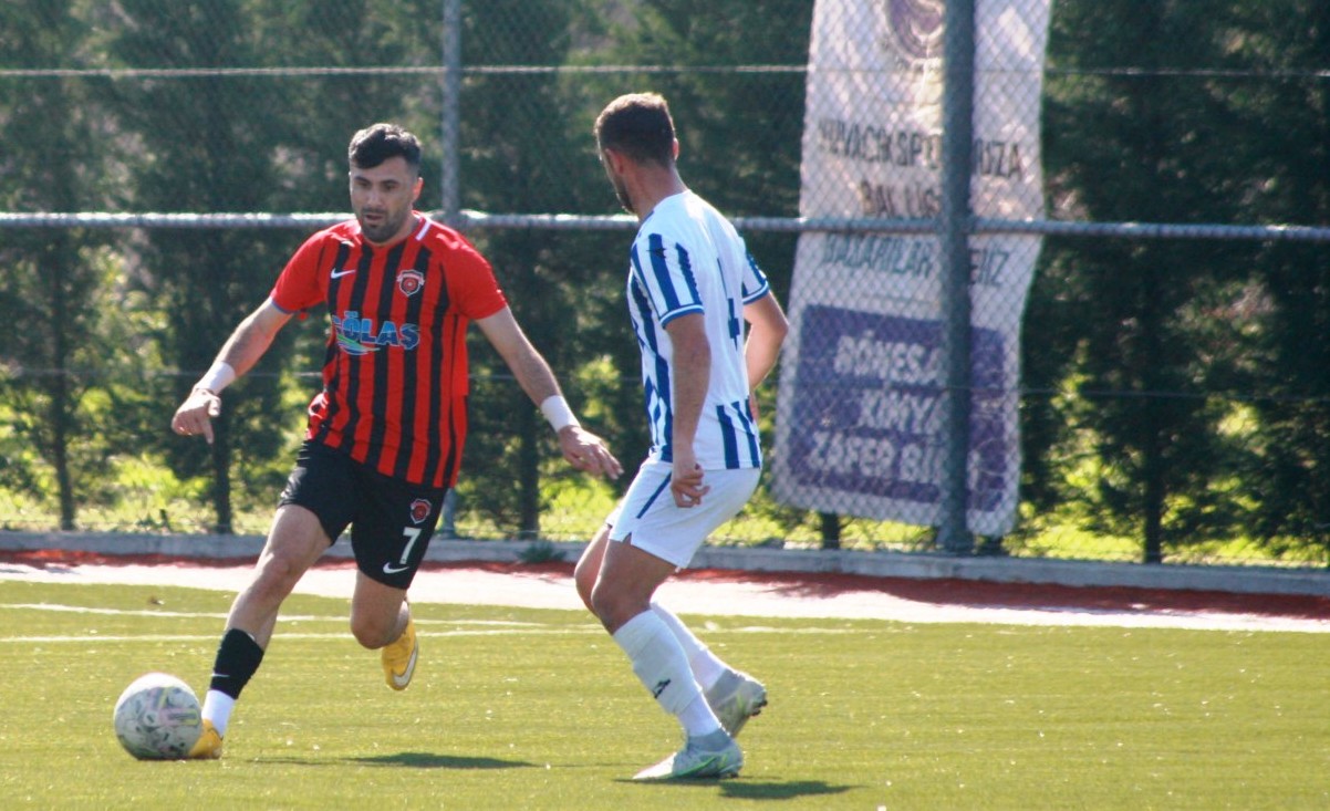 Yuvacıkspor - Gölcükspor: 1-3 "BAL maçı - Foto Galeri - Bülent Badiş" - Resim : 82