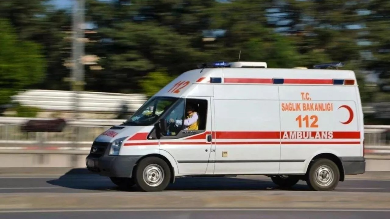 KPSS puanı şartı yok! Sağlık Bakanlığı yüzlerce ambulans şoförü alıyor... Tarih verildi! - Resim : 1