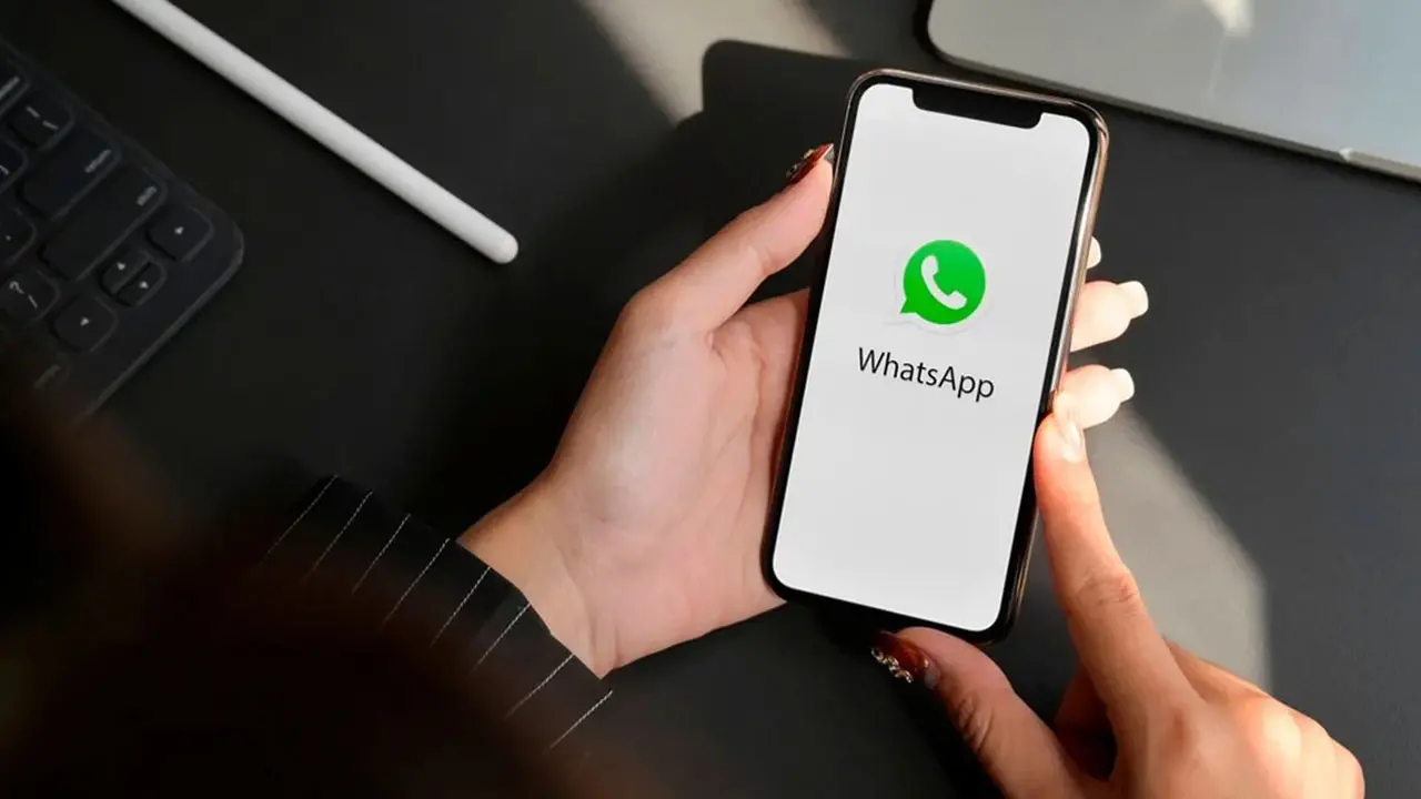 WhatsApp'ta gizlilik mi, güvensizlik mi? Yeni özellik neden tepki aldı, sohbet gizleme özelliği ne anlama geliyor? - Resim : 1