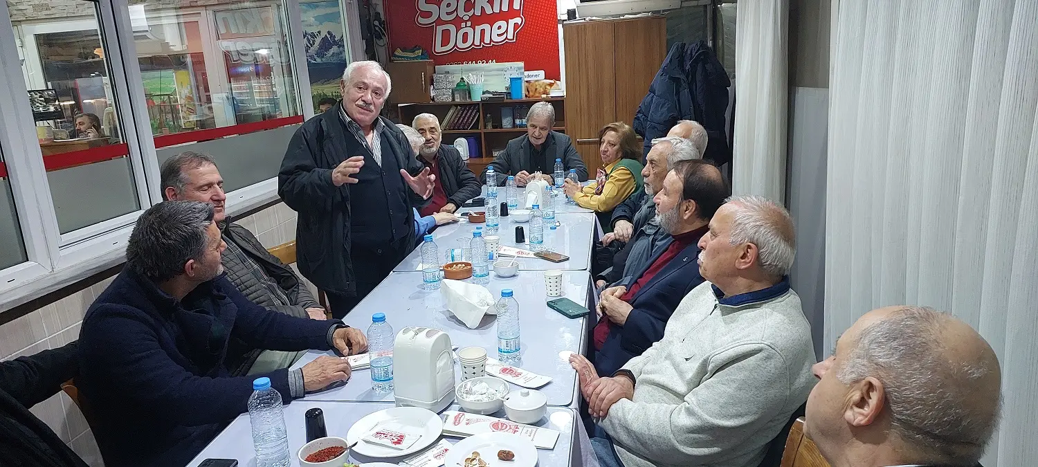 50 yıllık arkadaşlar iftarda buluştu - Resim : 1