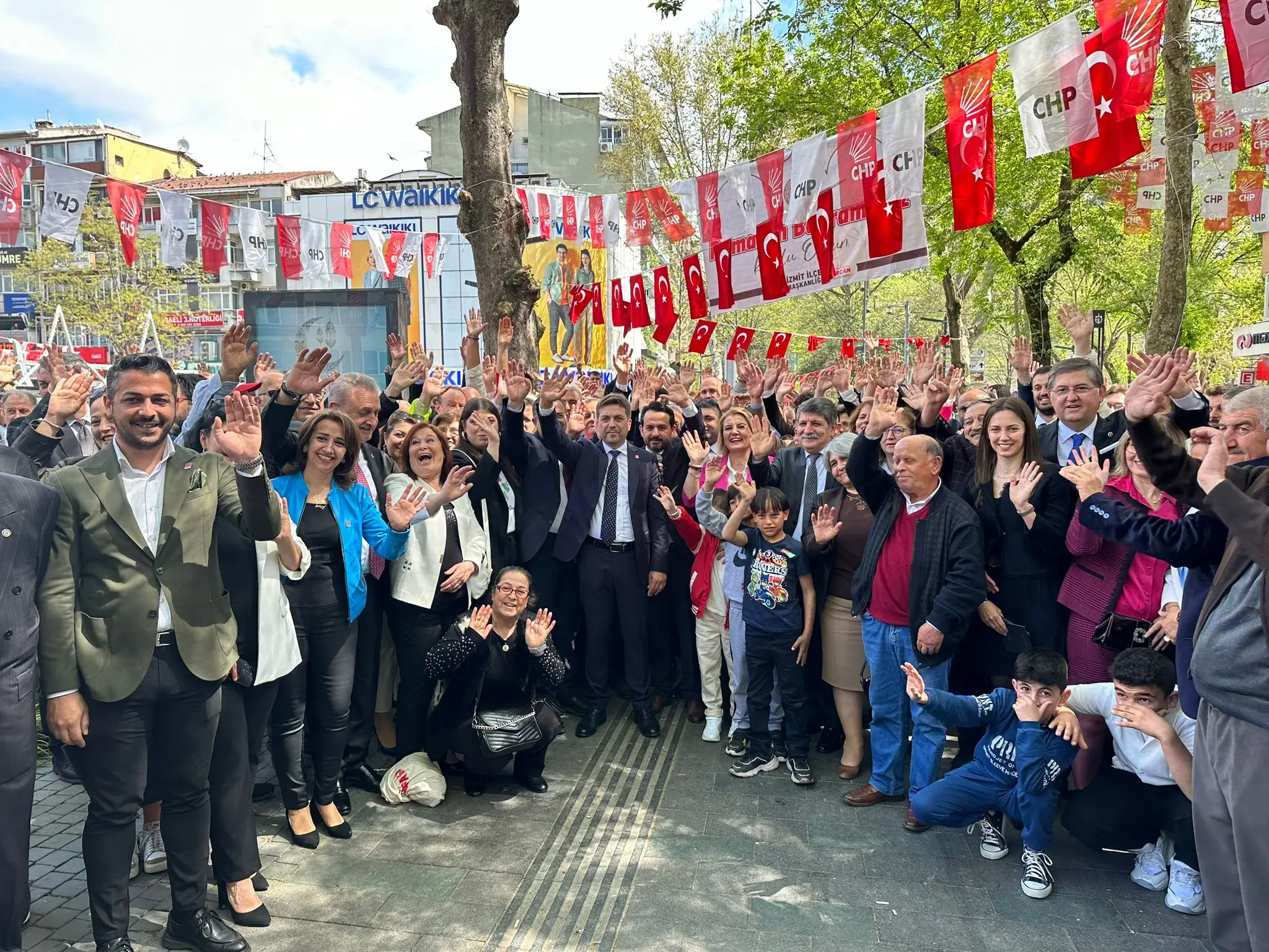 CHP Kocaeli’de coşkulu bayramlaşma! Yüzler gülüyor - Resim : 1