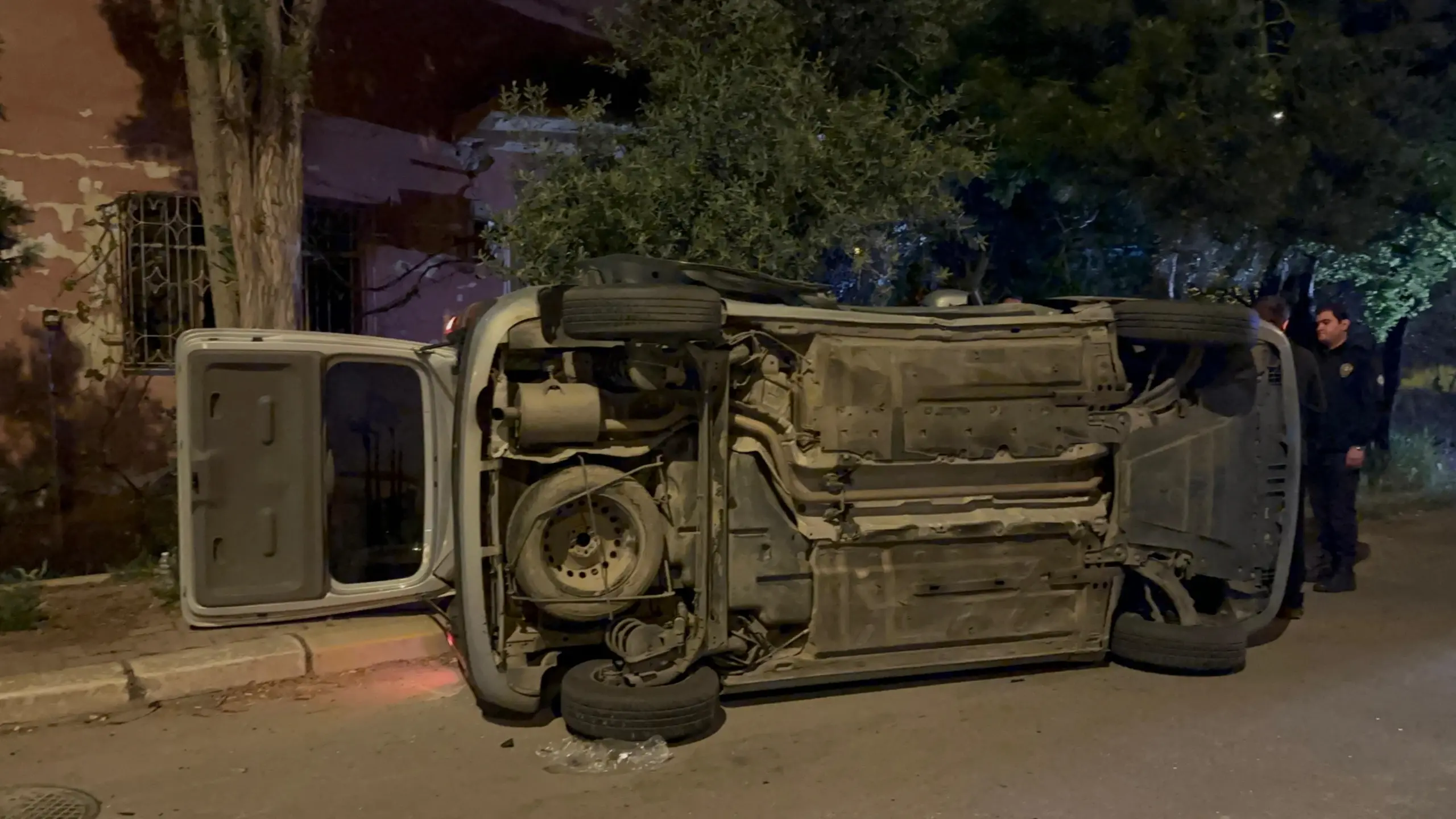 Feci kazada karı koca yaralandılar! - Resim : 2