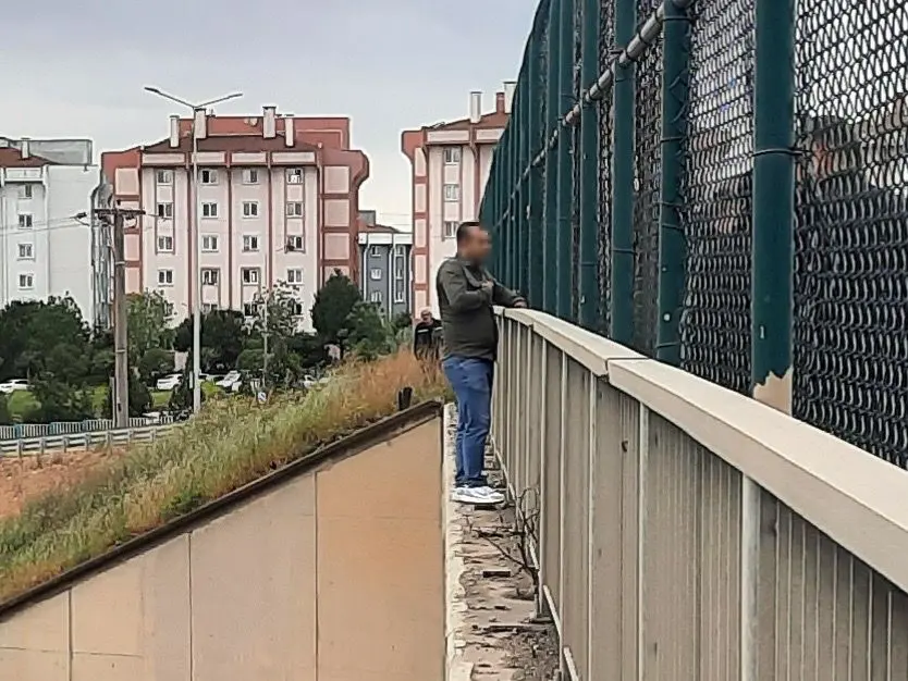 TEM’de intihar bakın neler oldu! - Resim : 1