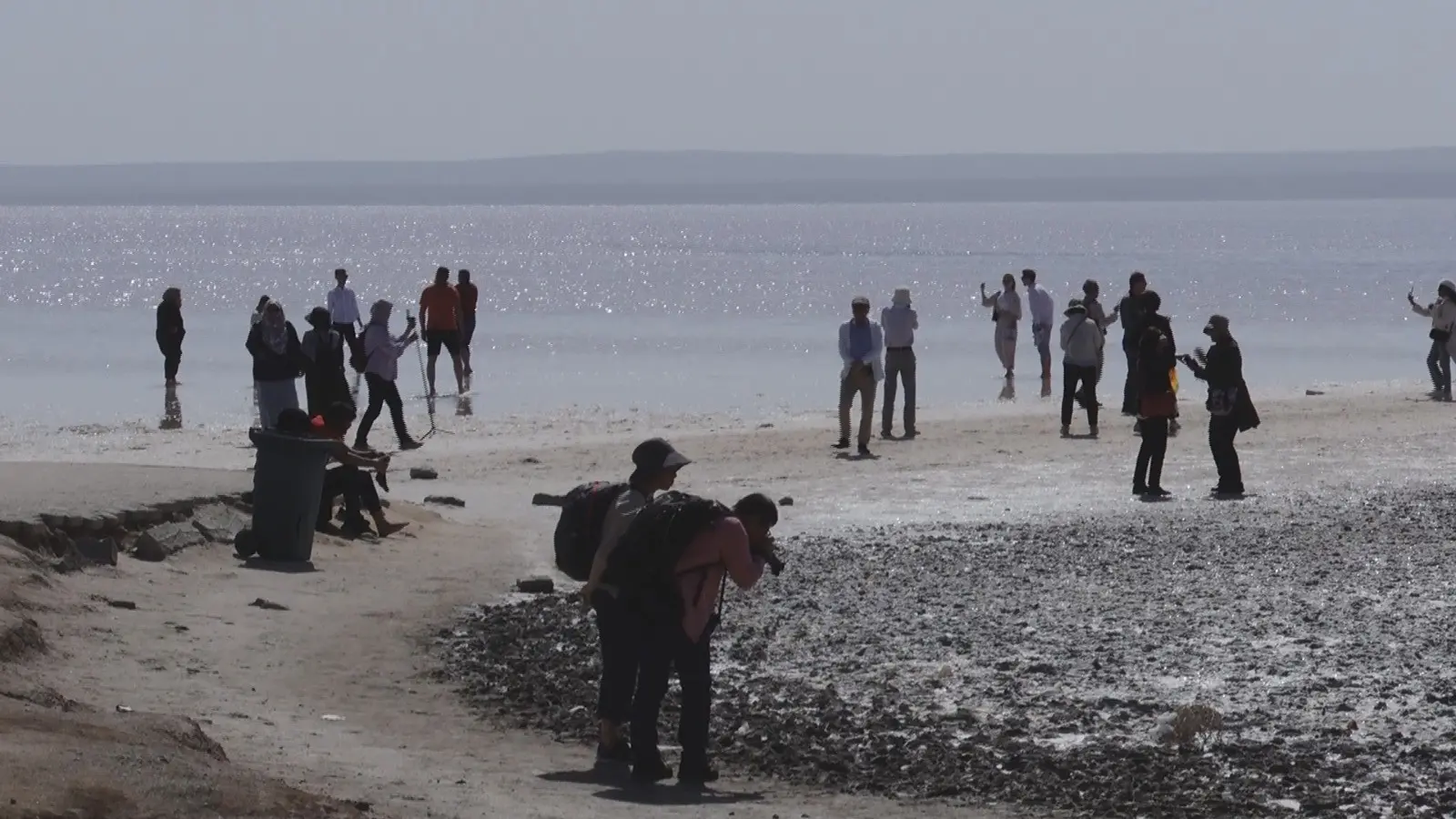 Turistler Tuz Gölü'ne akın etti - Resim : 1