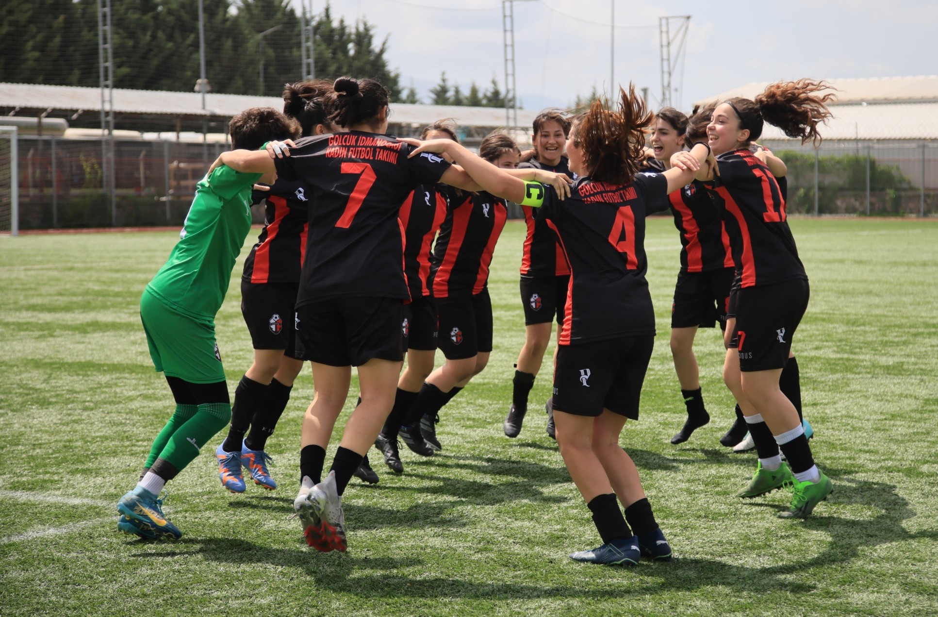 Gölcük İdmanocağı - Karşıyaka Koleji: 5-0 "Kadınlar 3. Lig maçı - Foto Galeri - Ali Köksal" - Resim : 18