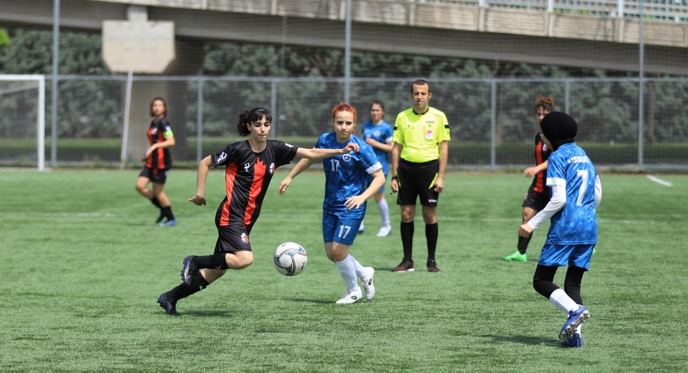 Gölcük İdmanocağı - Karşıyaka Koleji: 5-0 "Kadınlar 3. Lig maçı - Foto Galeri - Ali Köksal" - Resim : 32