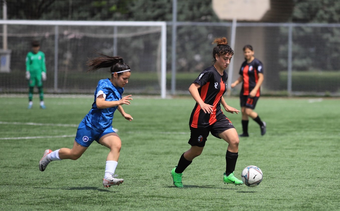 Gölcük İdmanocağı - Karşıyaka Koleji: 5-0 "Kadınlar 3. Lig maçı - Foto Galeri - Ali Köksal" - Resim : 33