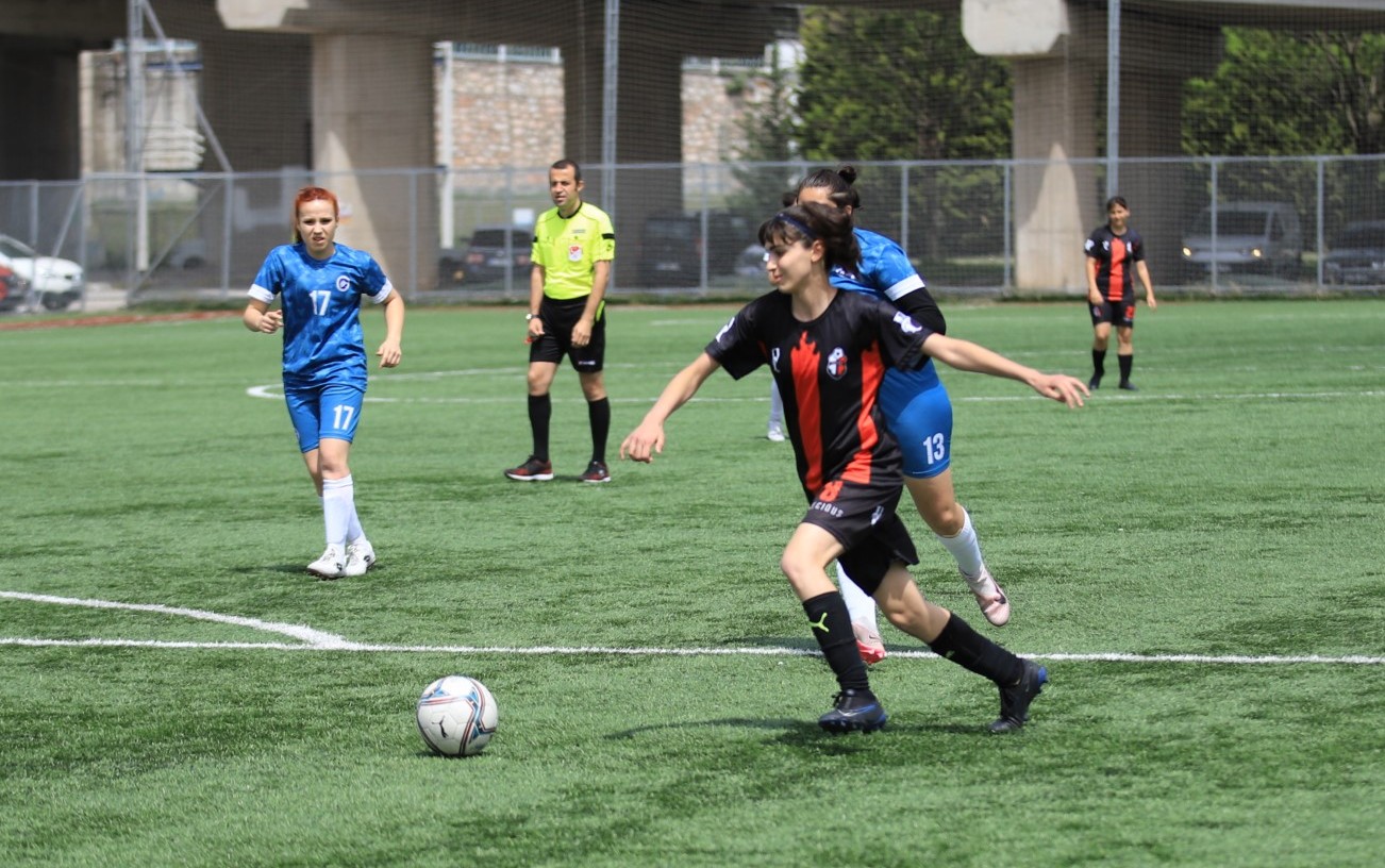 Gölcük İdmanocağı - Karşıyaka Koleji: 5-0 "Kadınlar 3. Lig maçı - Foto Galeri - Ali Köksal" - Resim : 36