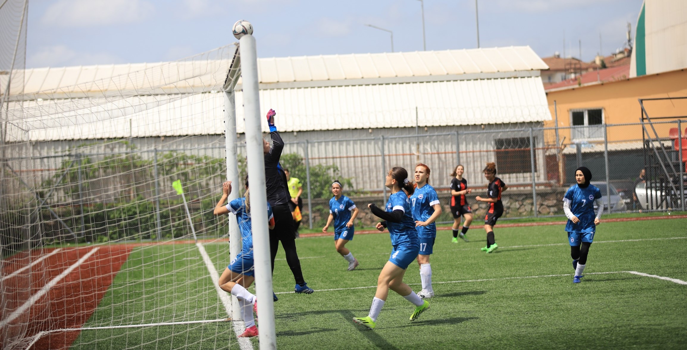 Gölcük İdmanocağı - Karşıyaka Koleji: 5-0 "Kadınlar 3. Lig maçı - Foto Galeri - Ali Köksal" - Resim : 41