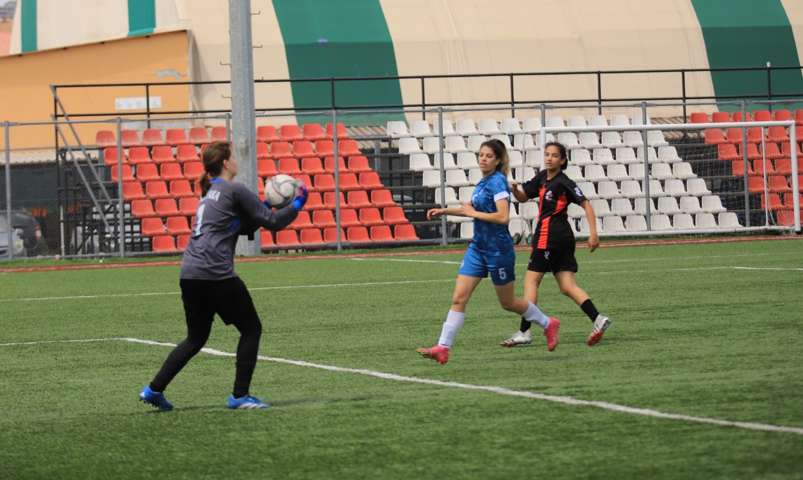 Gölcük İdmanocağı - Karşıyaka Koleji: 5-0 "Kadınlar 3. Lig maçı - Foto Galeri - Ali Köksal" - Resim : 44