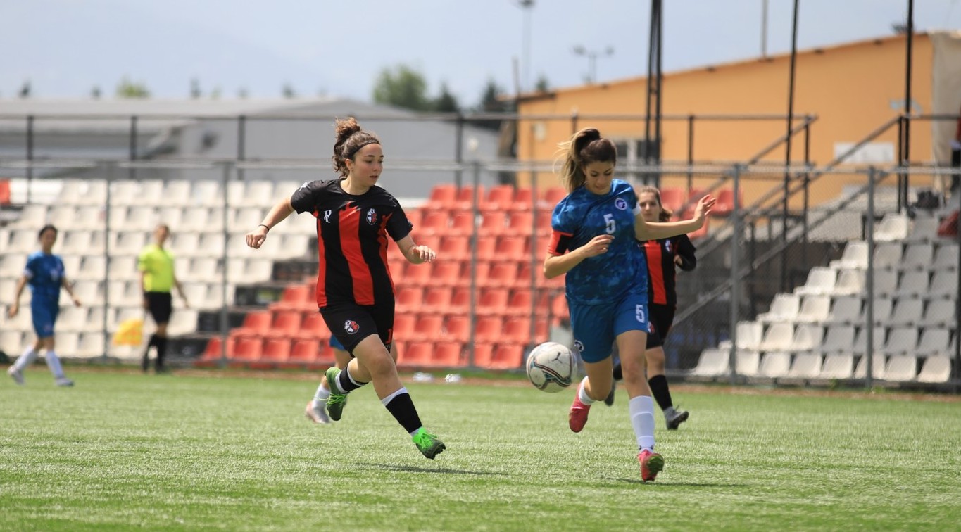 Gölcük İdmanocağı - Karşıyaka Koleji: 5-0 "Kadınlar 3. Lig maçı - Foto Galeri - Ali Köksal" - Resim : 63