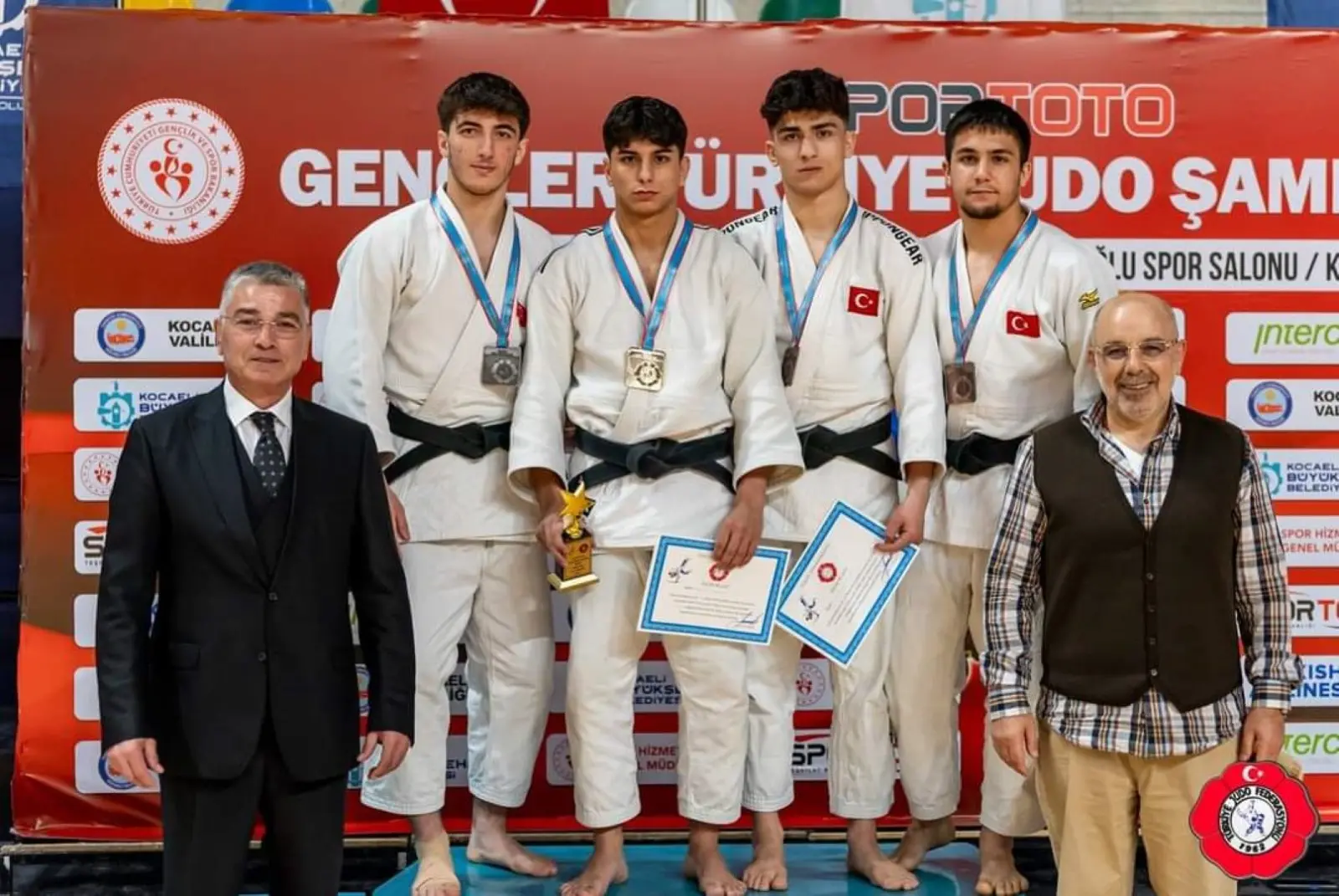 Judoda Kağıtspor farkı! - Resim : 8