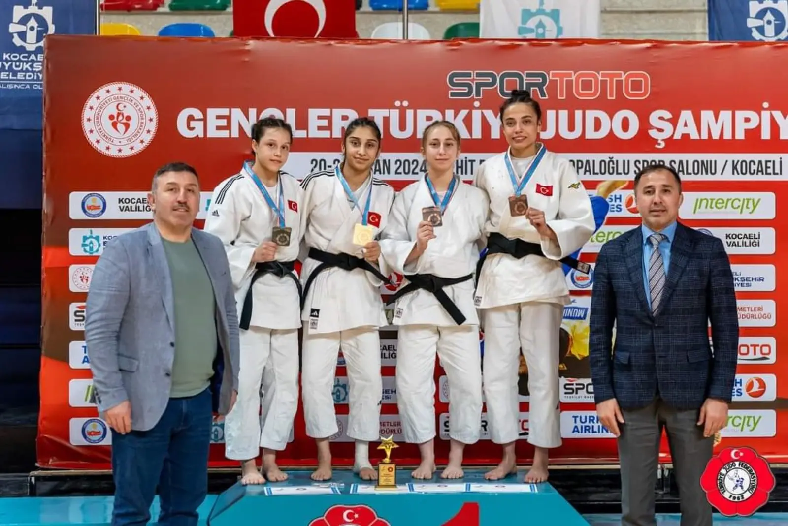 Judoda Kağıtspor farkı! - Resim : 5