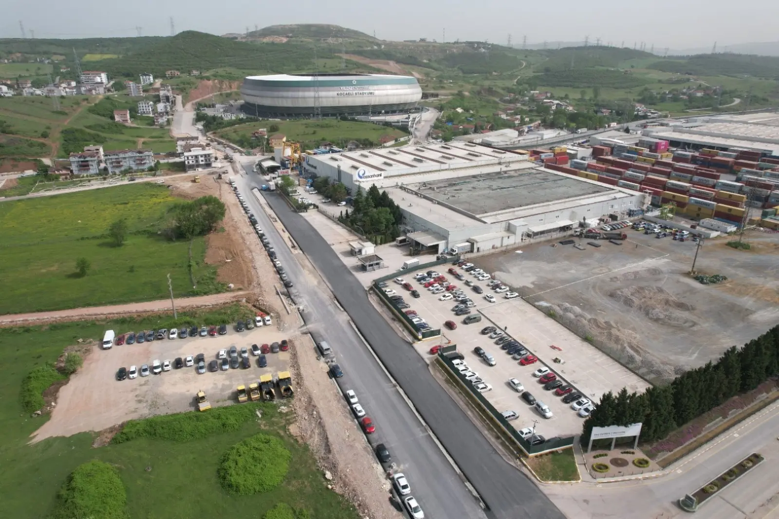 Kocaeli Stadı yolu asfaltlanıyor! - Resim : 1