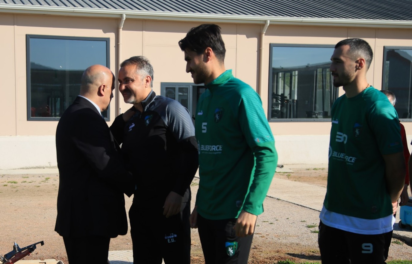 Kocaelispor kafilesi bayramlaştı "Foto Galeri - Ali Köksal" - Resim : 19