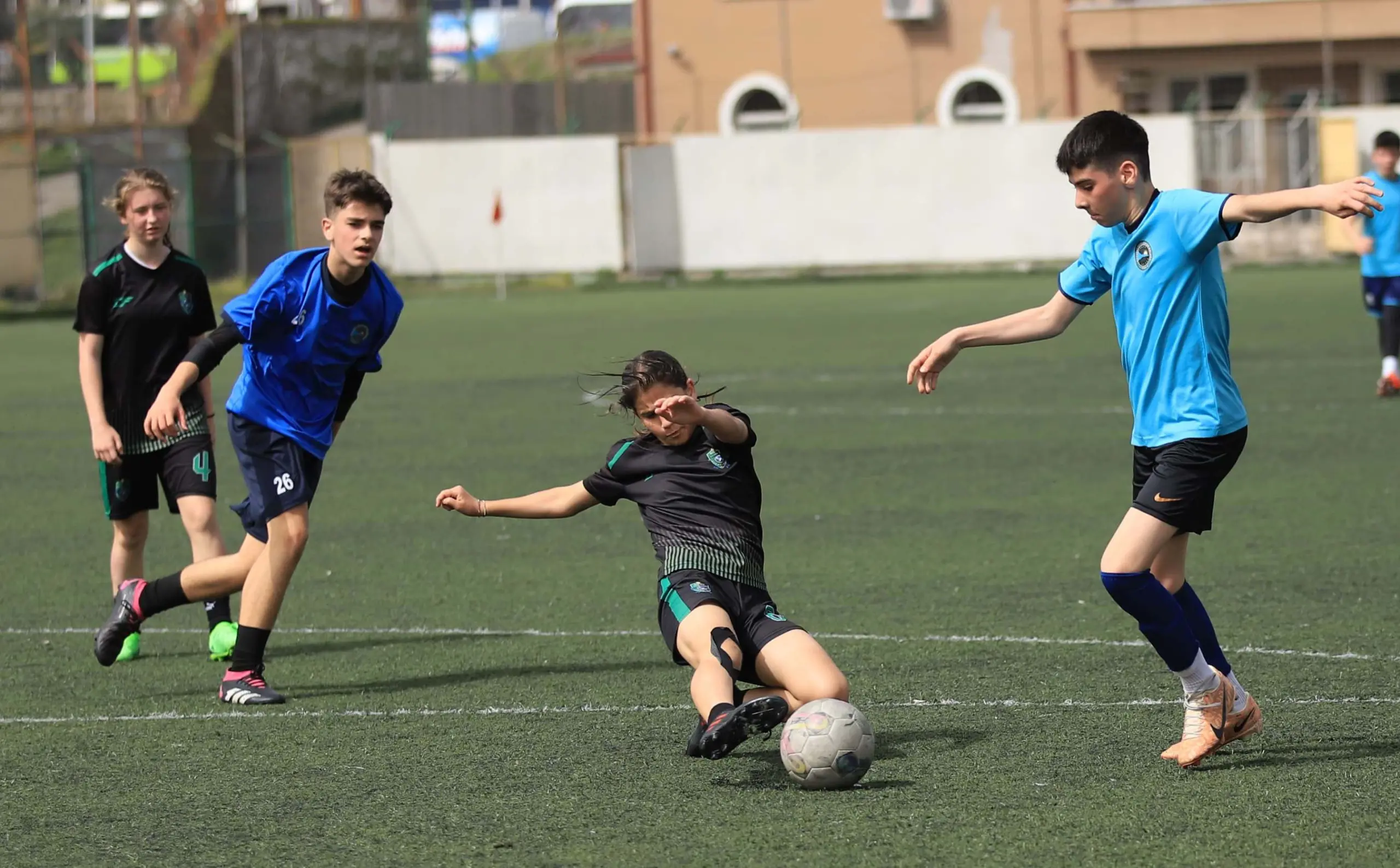 Bu turnuvada kızlar ve erkekler rakip oldu! - Resim : 9