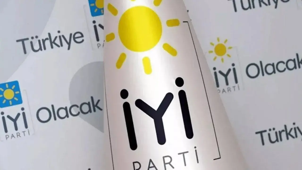 İYİ Parti'de il ve ilçe başkanı istifa etti - Resim : 2