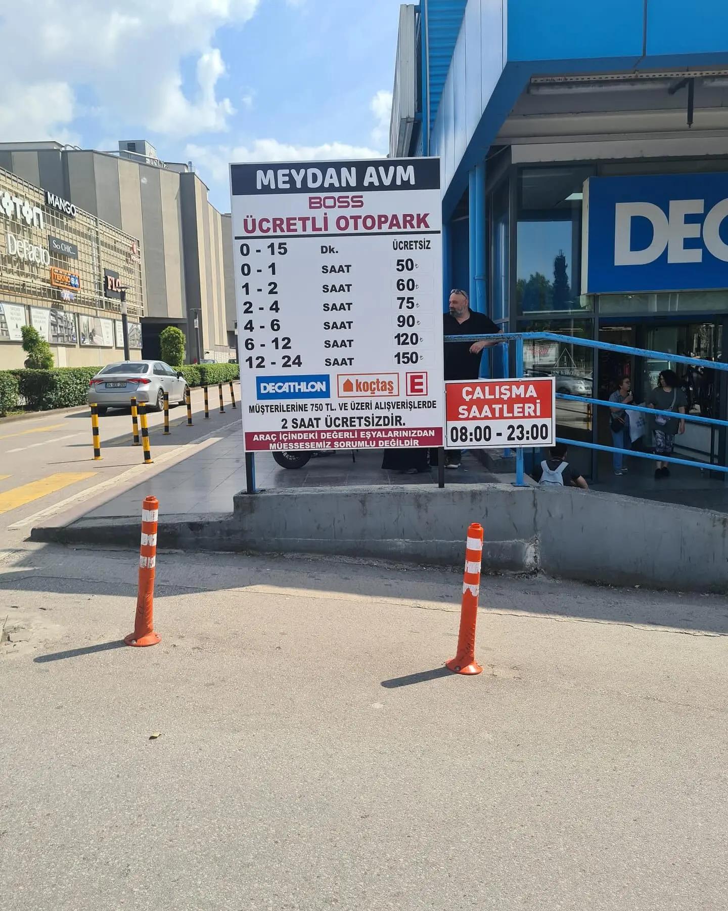 Kocaeli'deki ünlü AVM'nin otoparkı ücretli oldu! Herkes şaşkın… İşte yeni tarife - Resim : 1