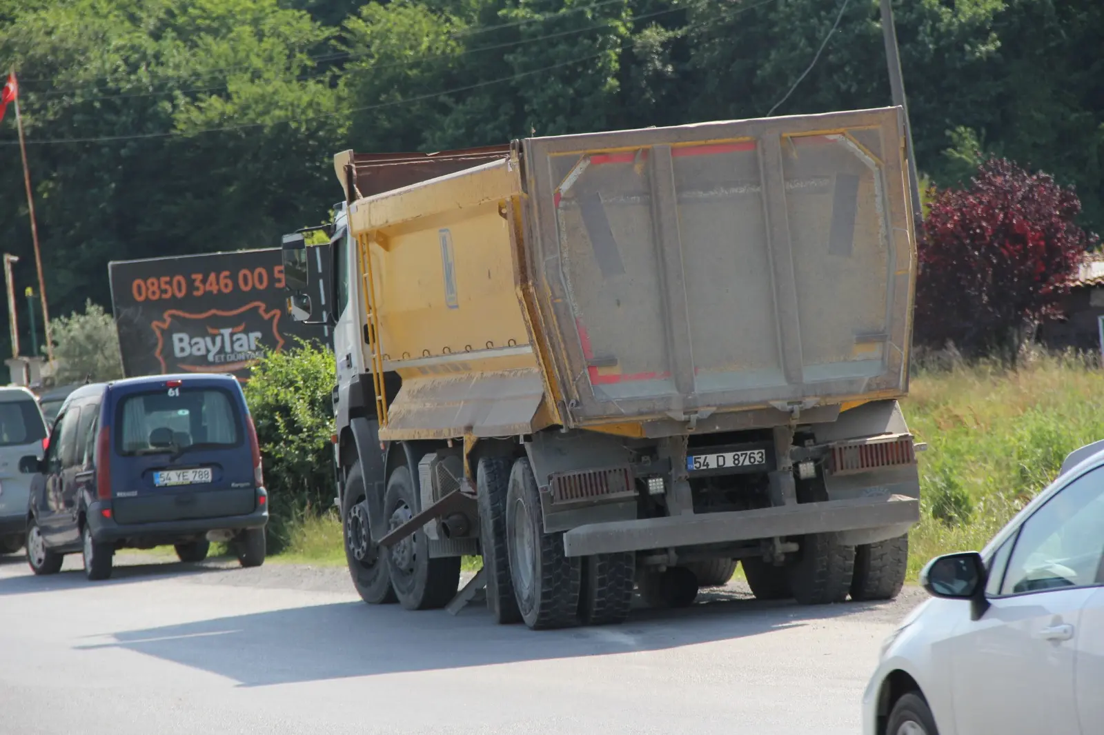 Sakarya'da üzücü kaza! 2 kişi yaşamını yitirdi - Resim : 1