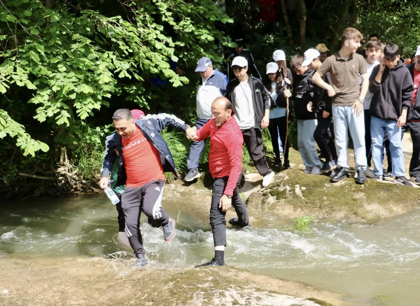 Körfez’in doğal güzelliklerini keşfederek yürüdüler! - Resim : 6