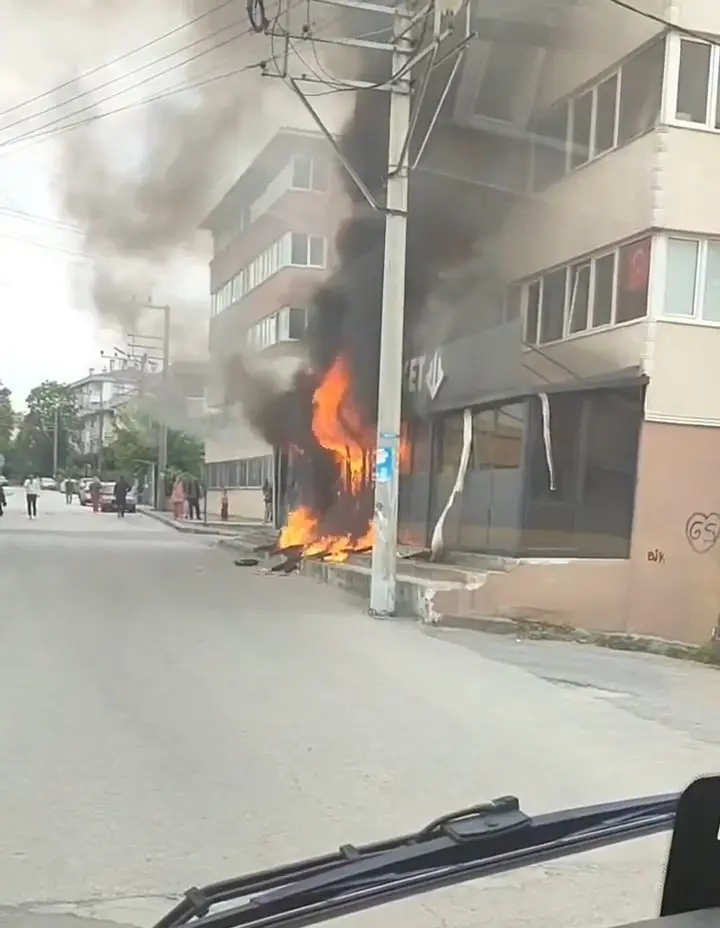 Markette korkutan yangın! - Resim : 1