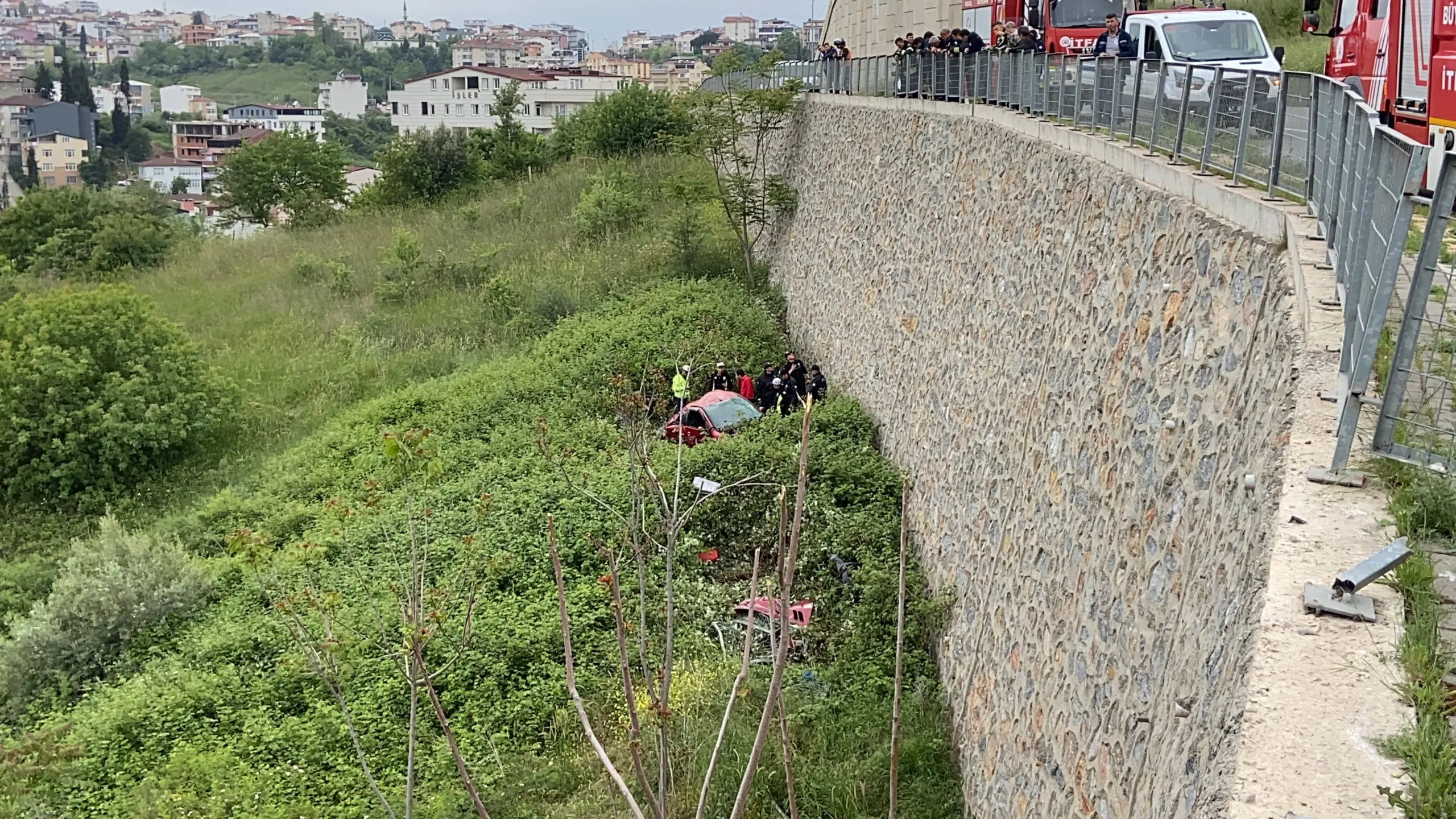 Hayatını kaybeden futbolcuya arkadaşlarından duygulandıran hareket - Resim : 1